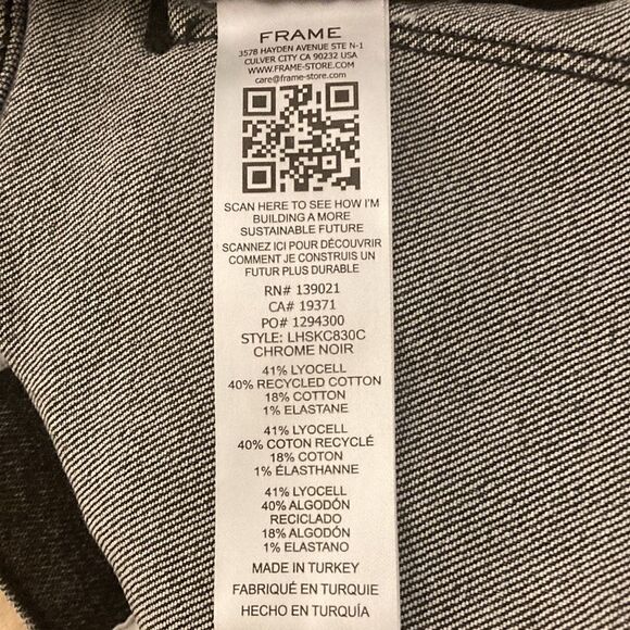 Frame Le High Skinny Crop Jeans in Chrome Noir Wash Denim. Size 26. - Picture 12 of 13